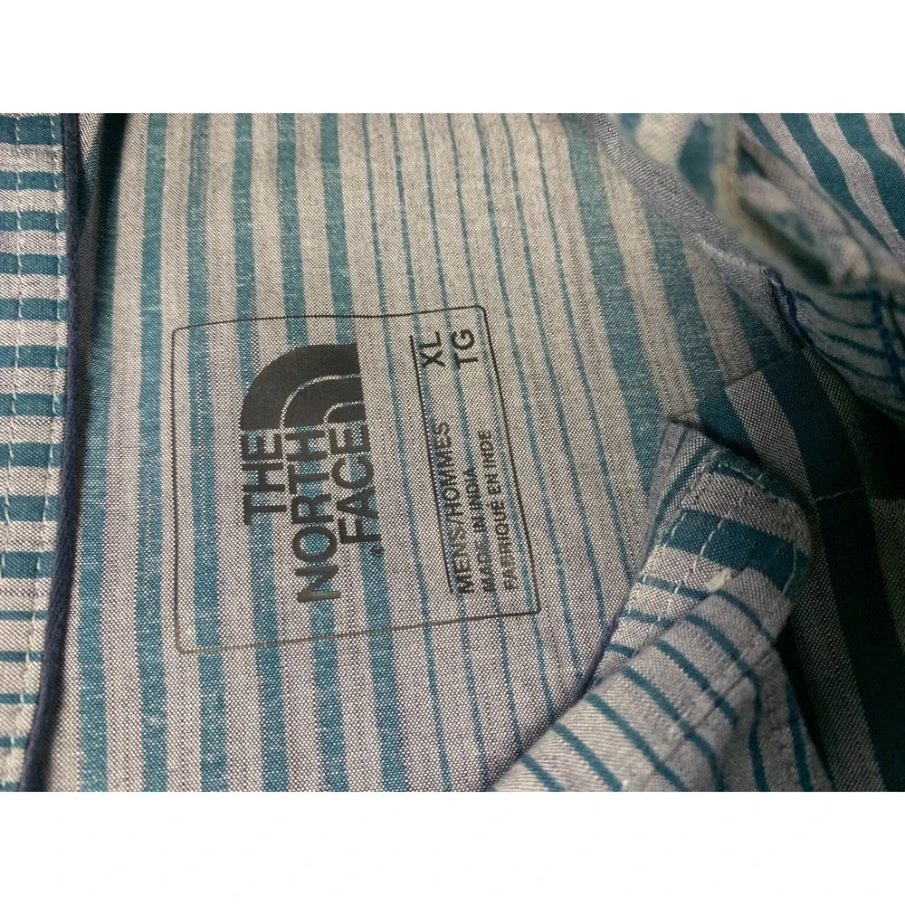 The North Face Shirt Mens Size XLarge Blue Gray Stripe Short Sleeve Button Up